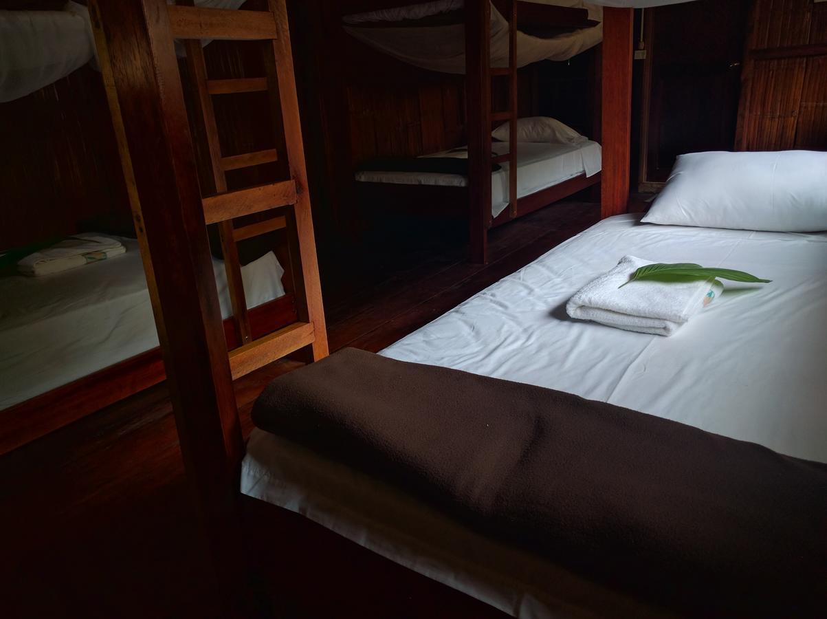 Green Forest Ecolodge Puerto Montufar Eksteriør billede